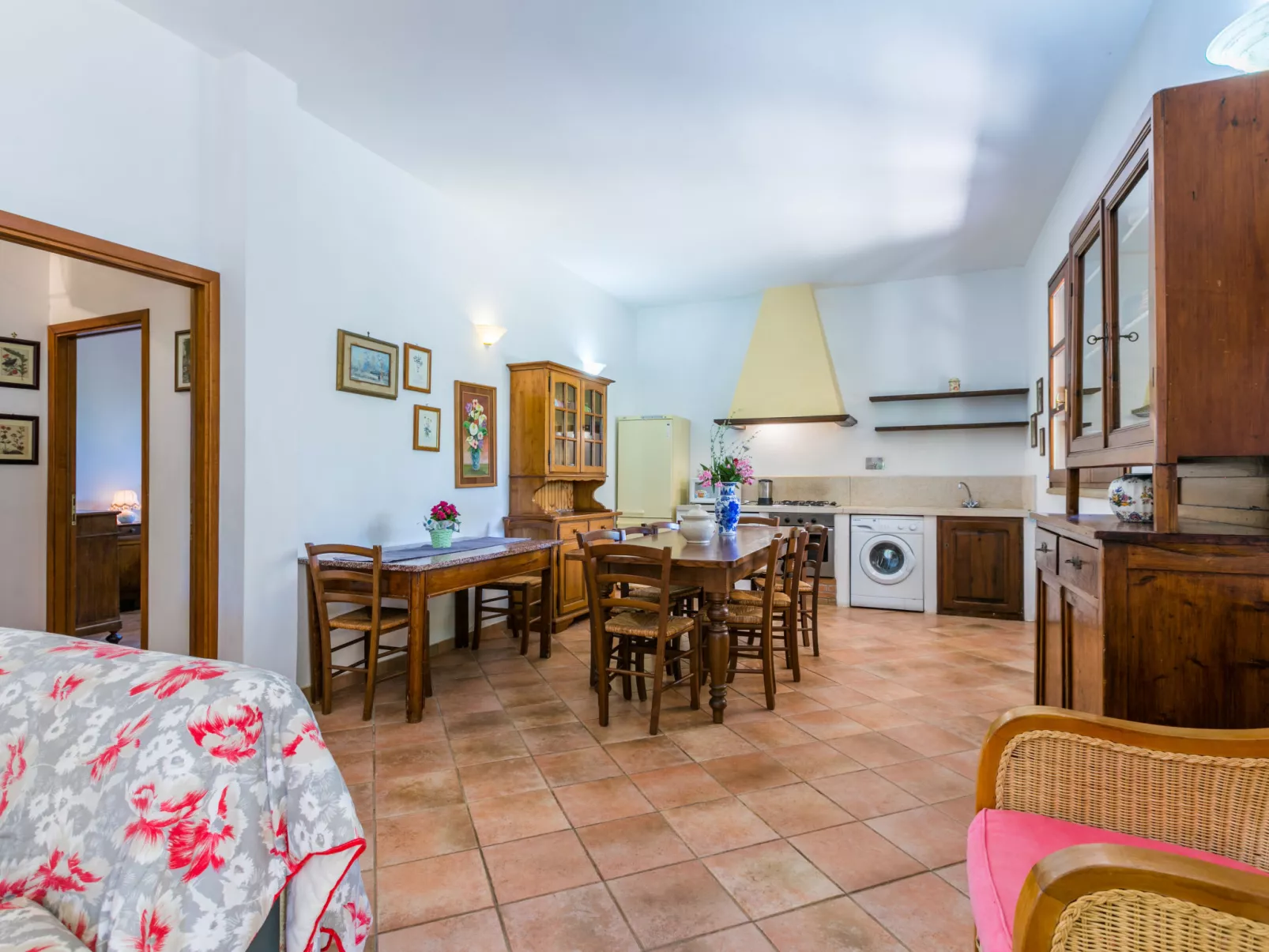 Oliveta 1-Inside