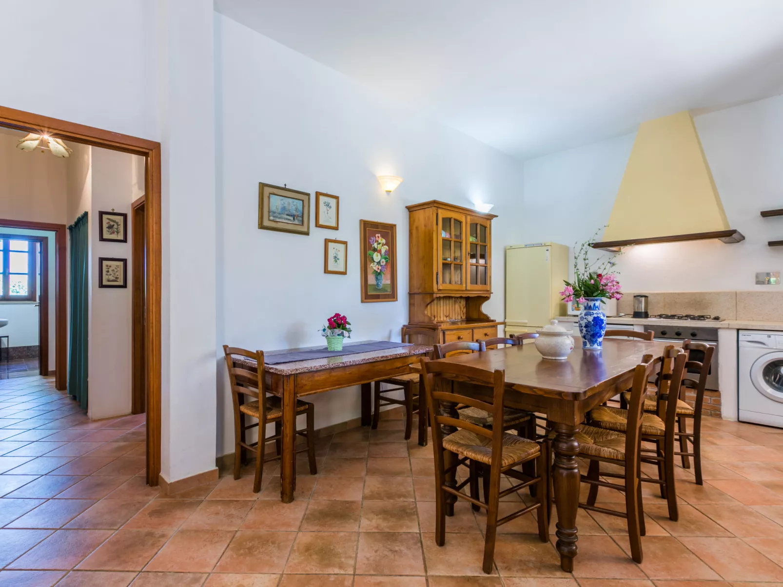 Oliveta 1-Inside