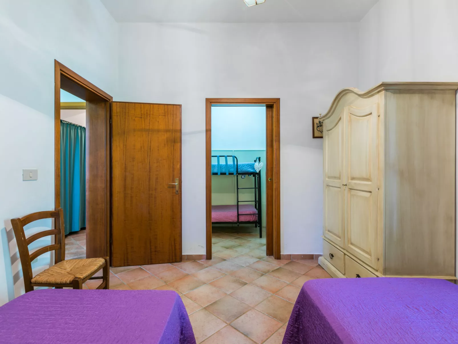 Oliveta 1-Inside