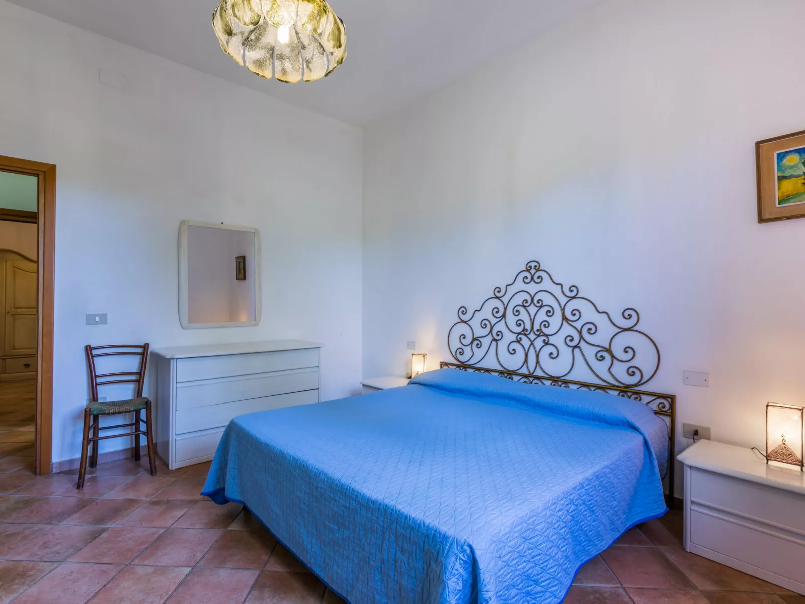 Oliveta 1-Inside