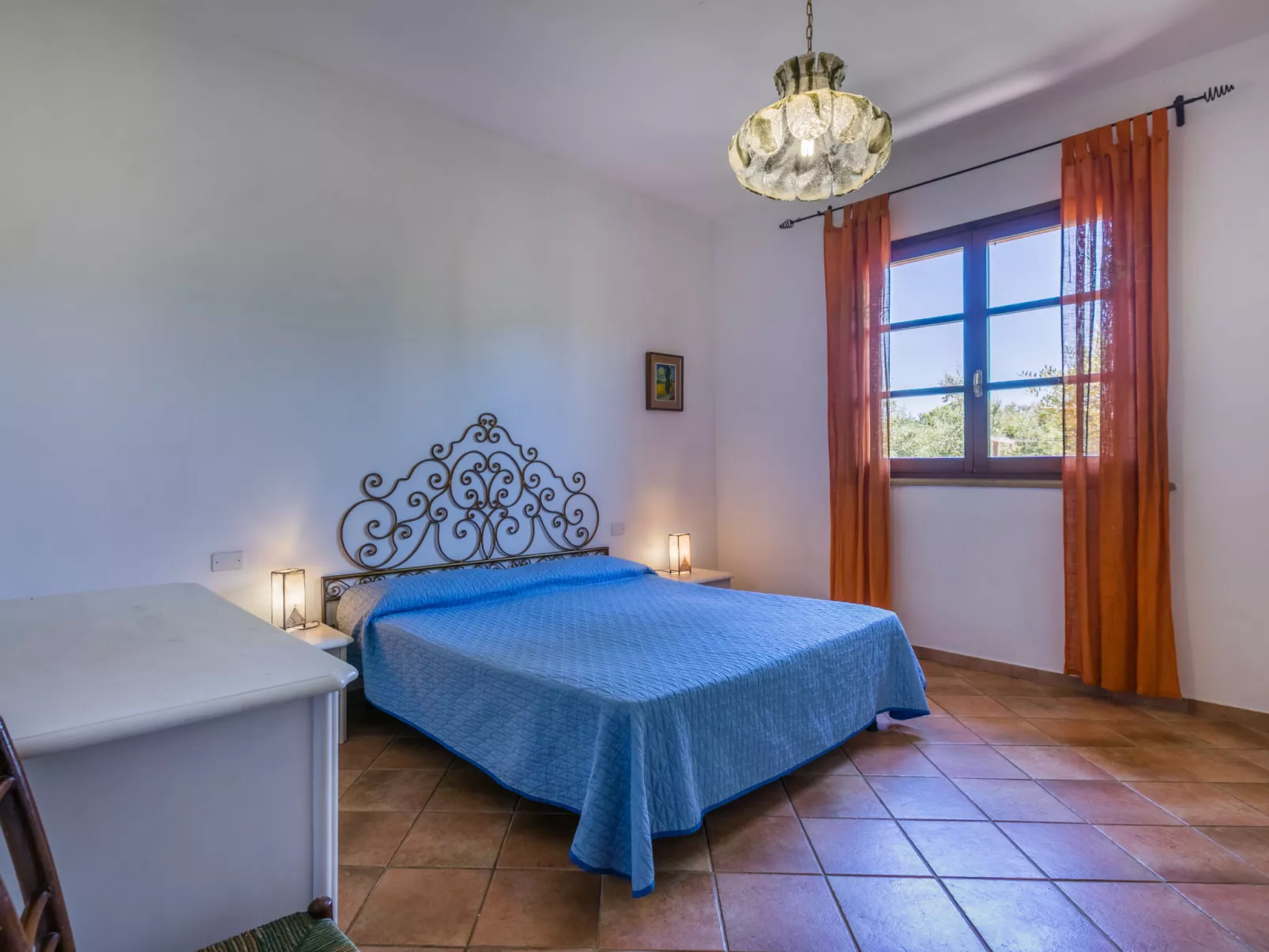 Oliveta 1-Inside