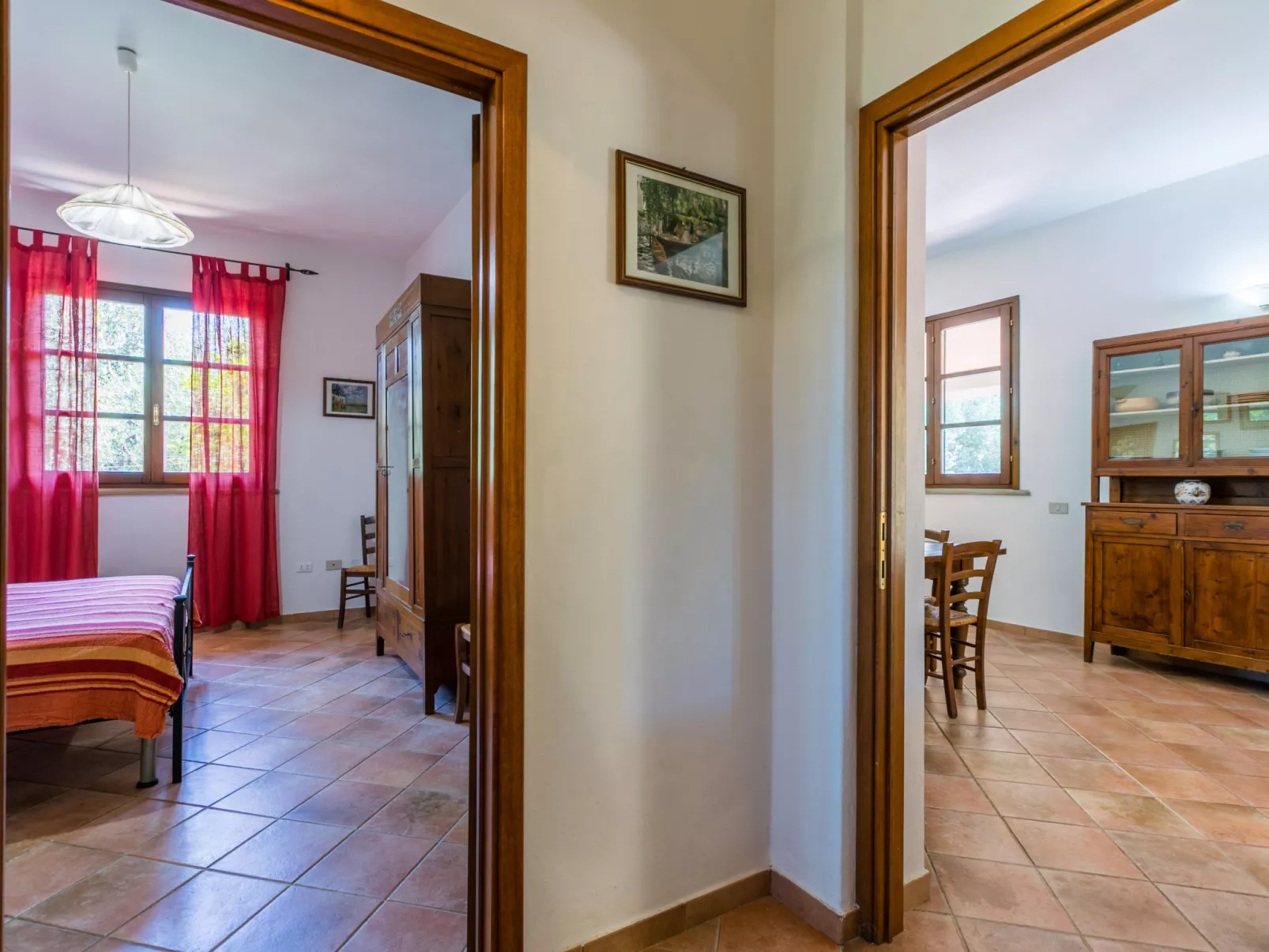 Oliveta 1-Inside