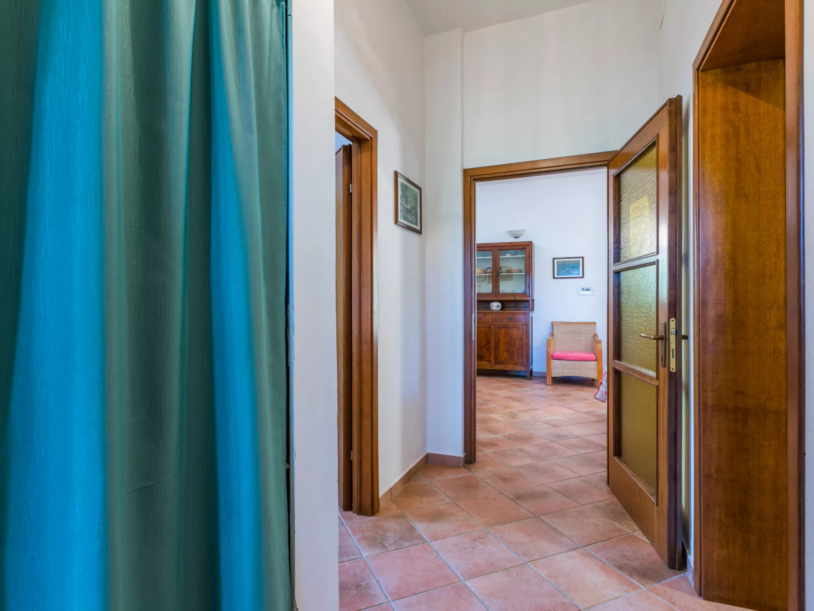 Oliveta 1-Inside