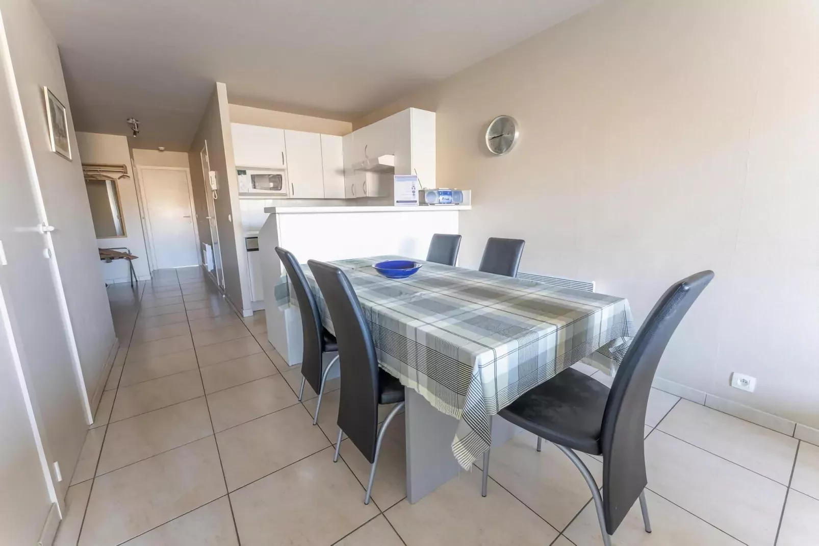 PLAZA A1/A1B01-Dining room
