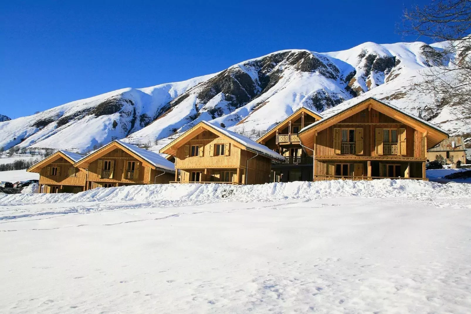 Les Chalets de l'Arvan II 2-Exterior winter
