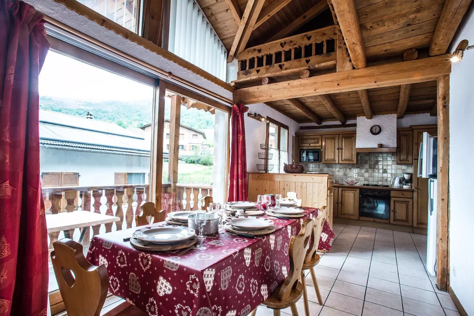 Chalet Loutantin-Dining room