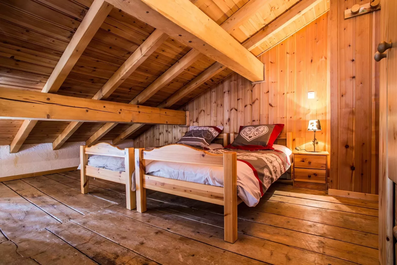 Chalet Loutantin-Bedroom