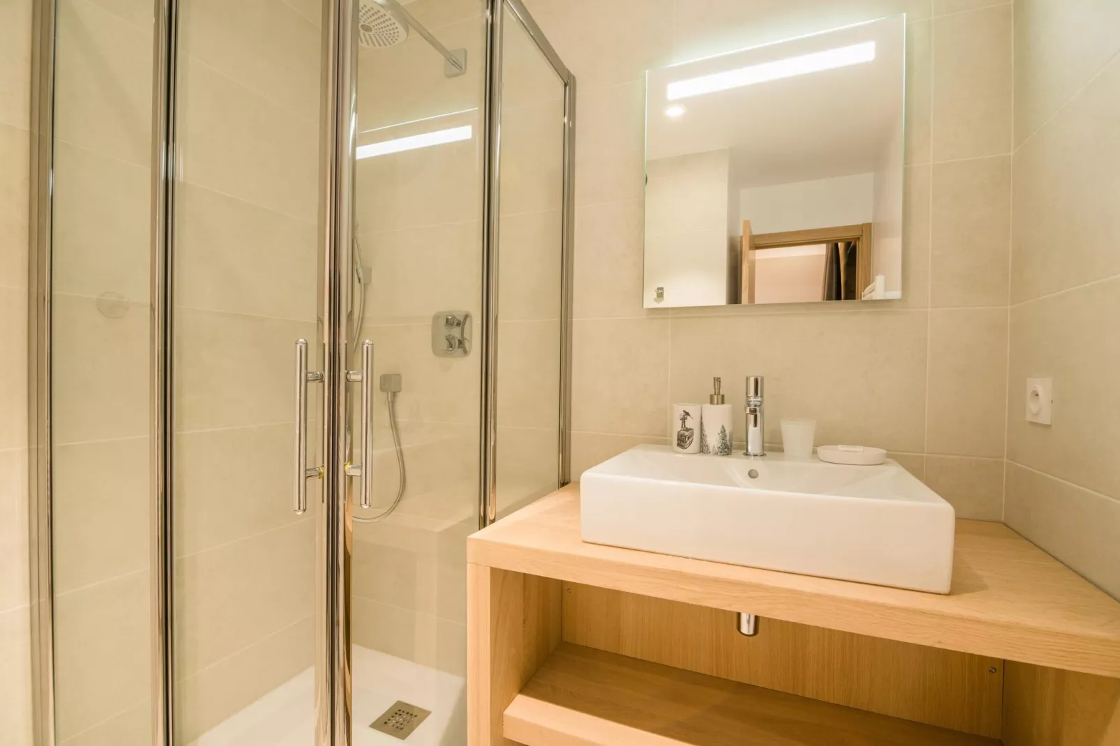 Les Portes de Megève 1-Bathroom