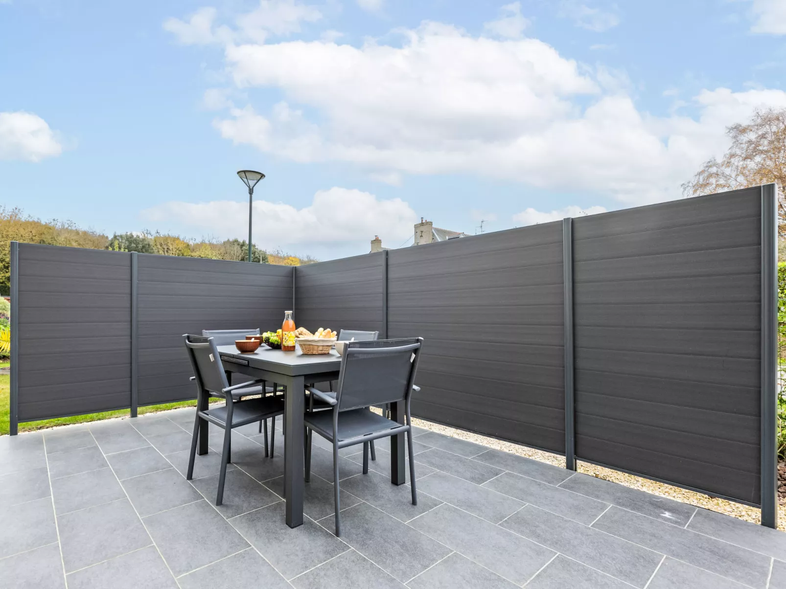 Clos Miroir-Outside