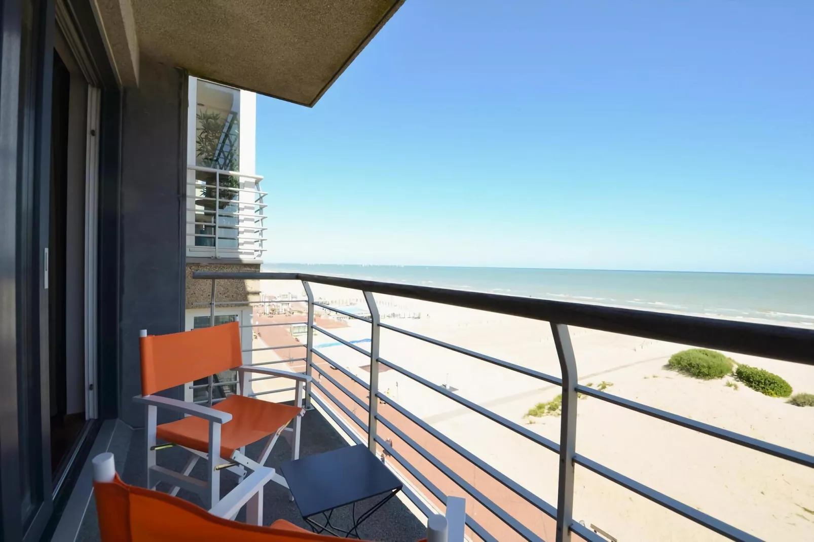ALEXINE/ALEX0601-Terrassenbalkon