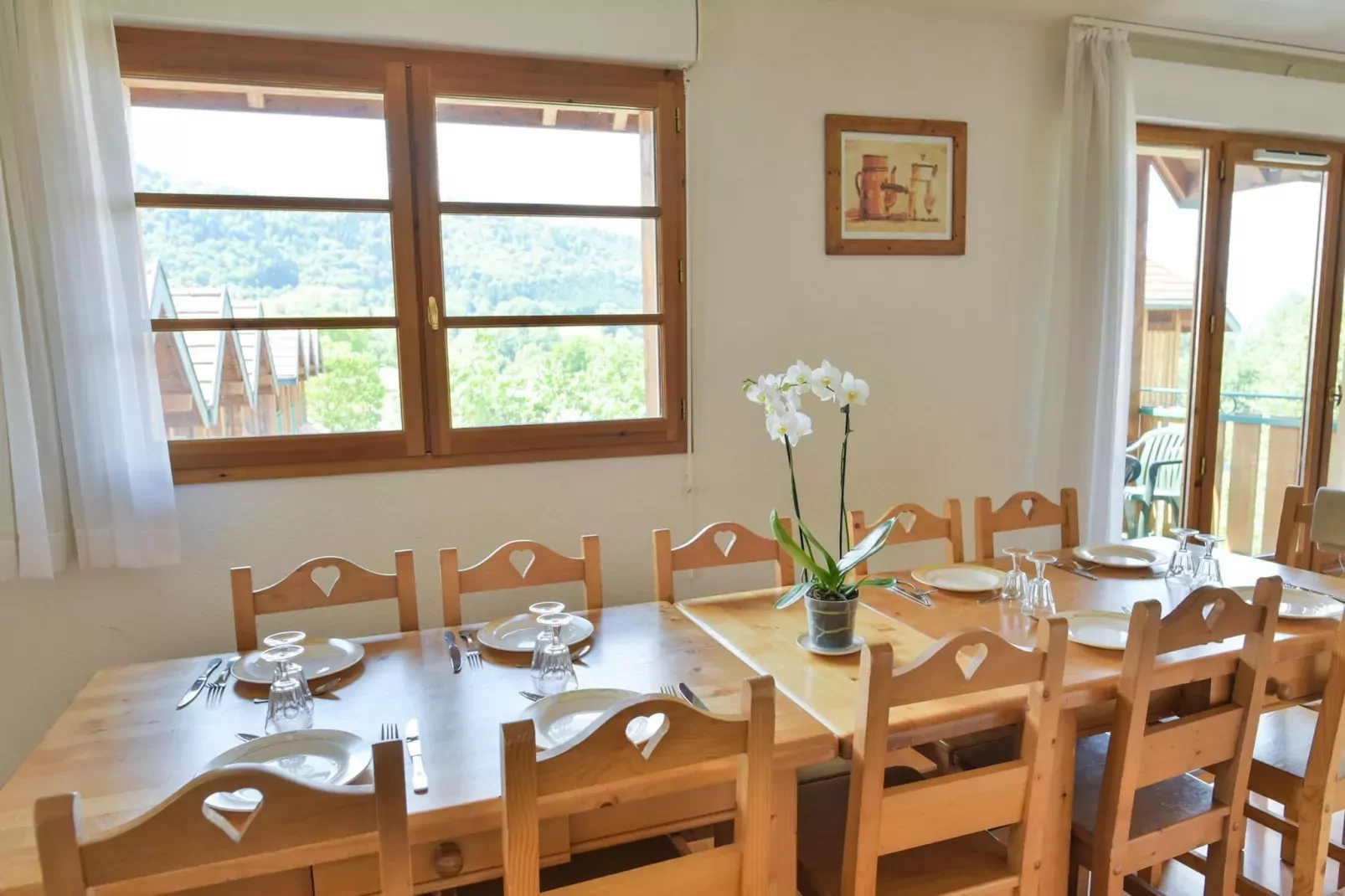 Le Birdie 6-Dining room