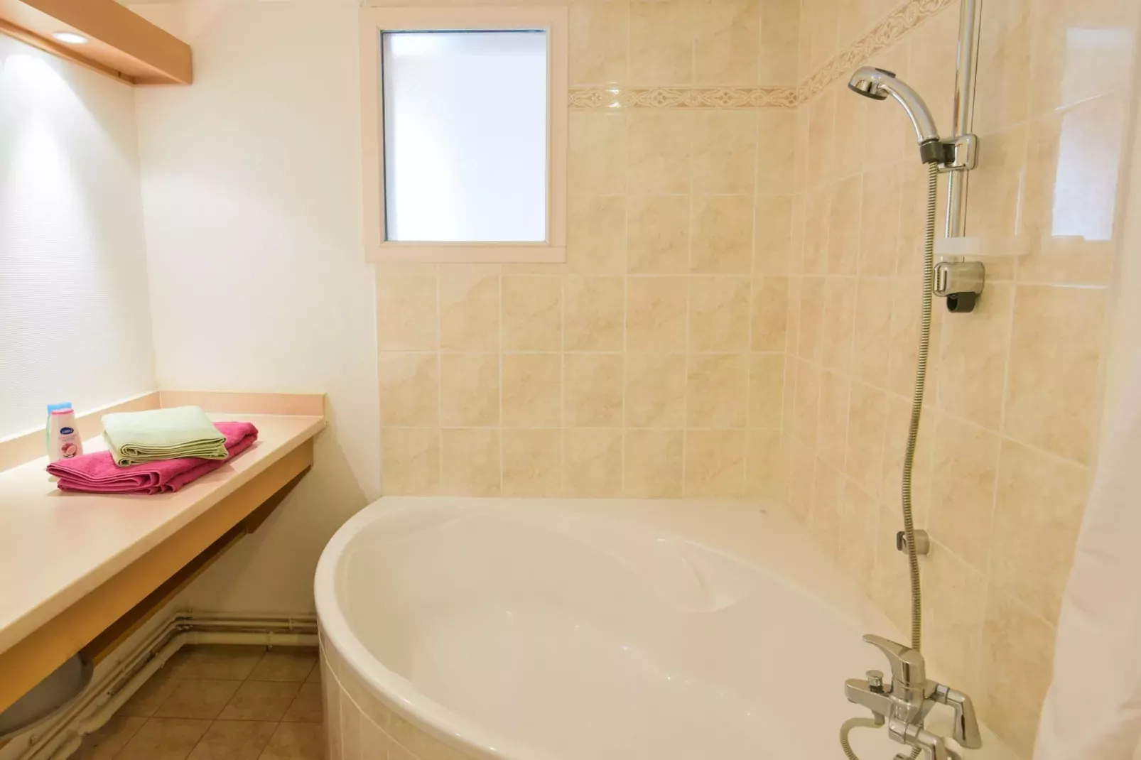 Le Birdie 6-Bathroom