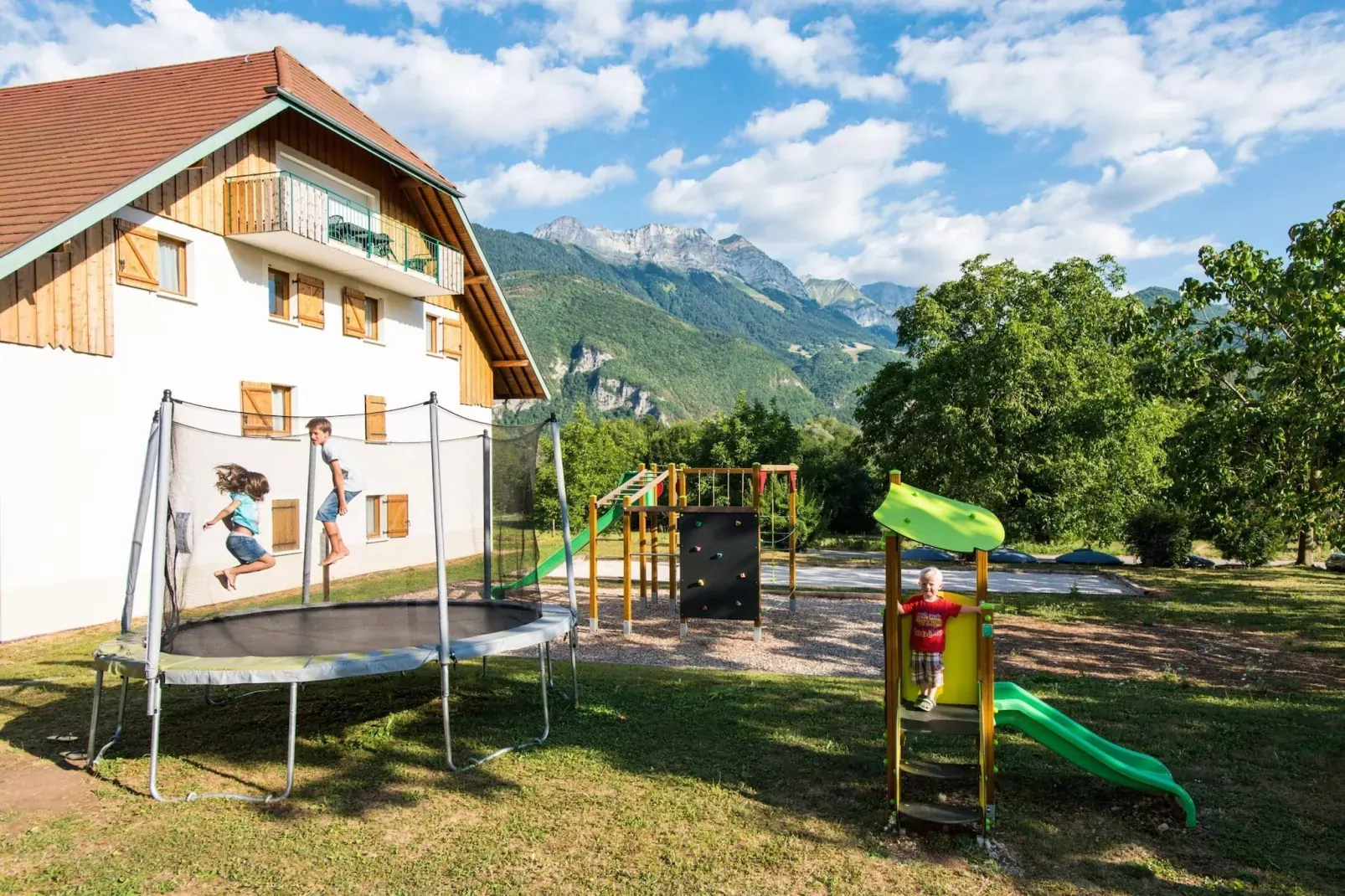 Le Birdie 6-Park facilities