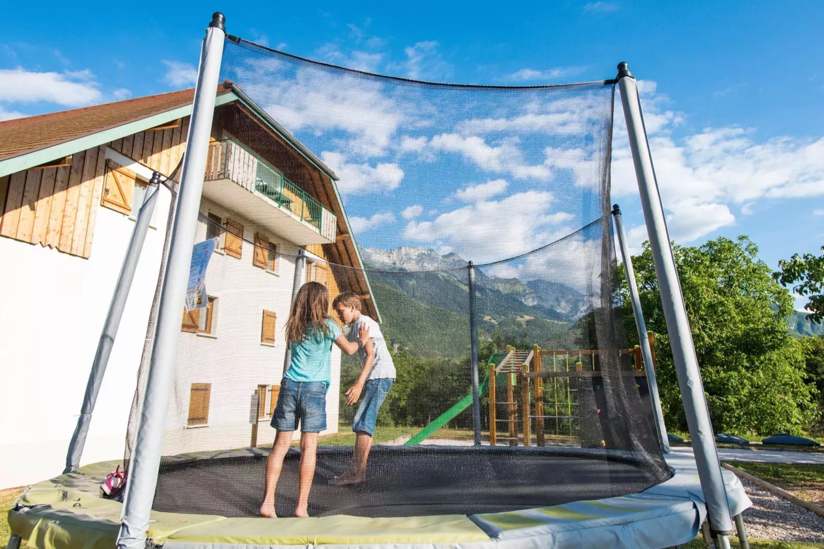 Le Birdie 6-Park facilities