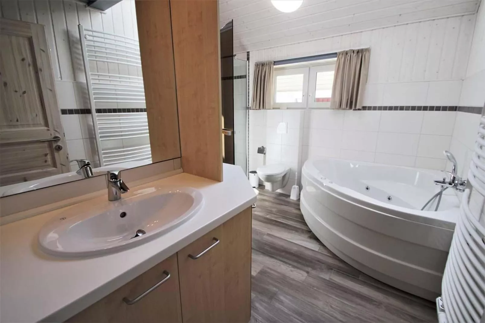 Seeschwalbe Classic 318-Bathroom