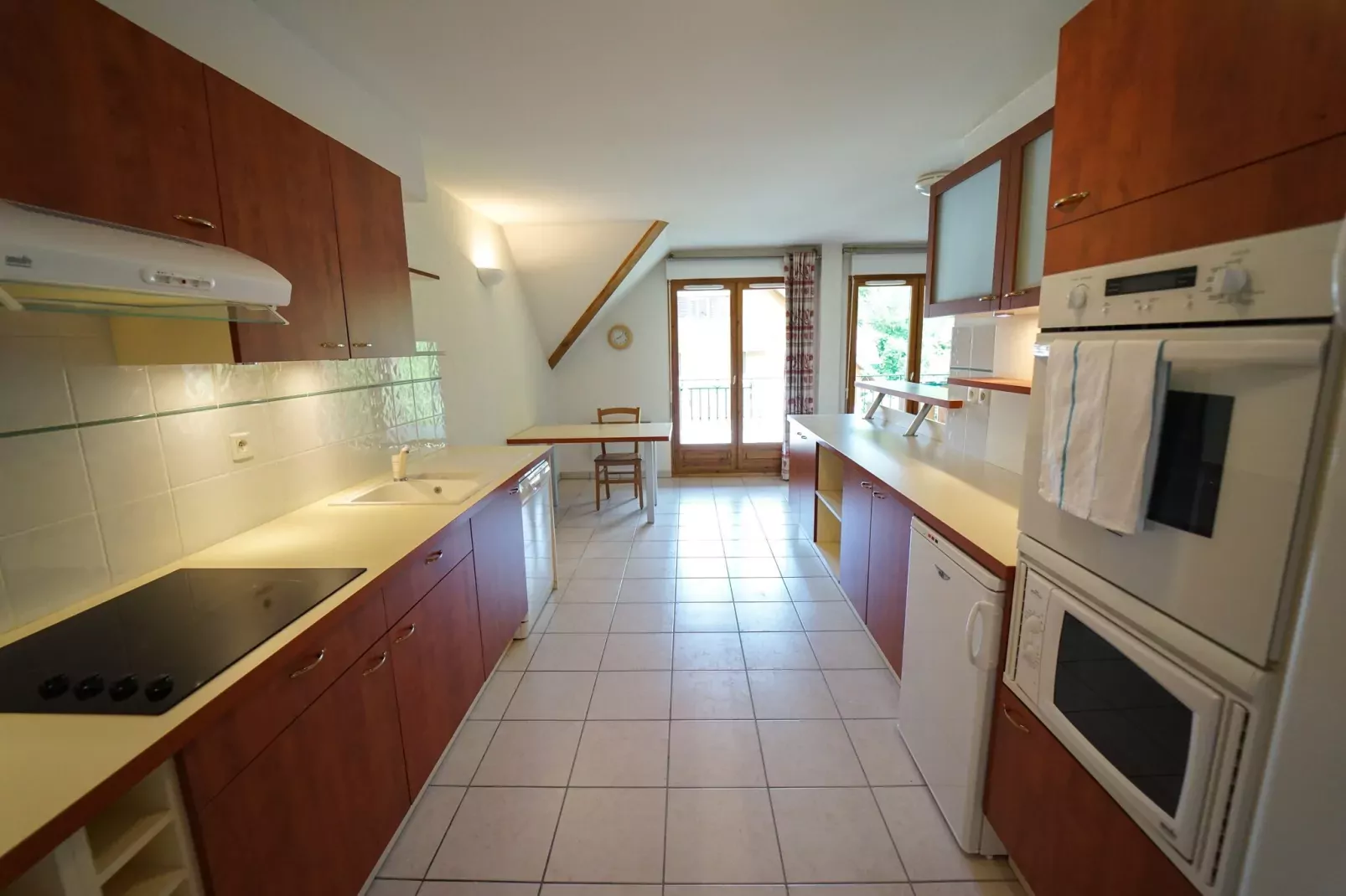 Le Birdie 7-Kitchen