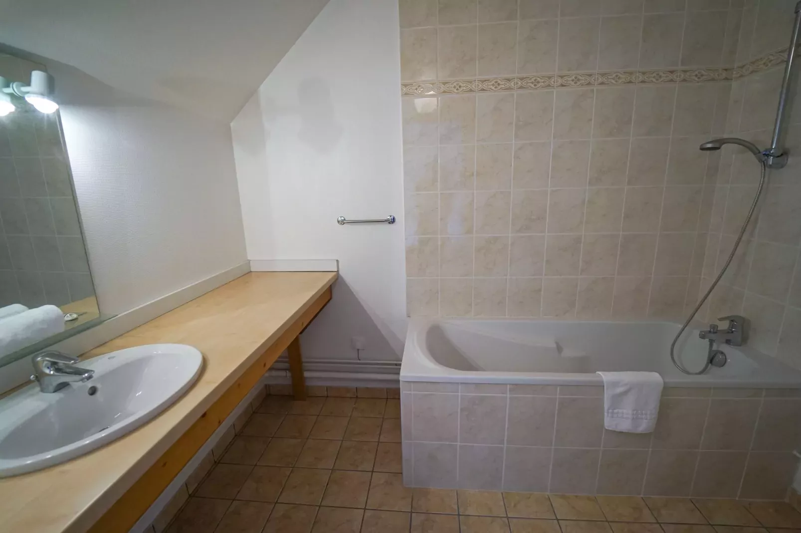 Le Birdie 7-Bathroom