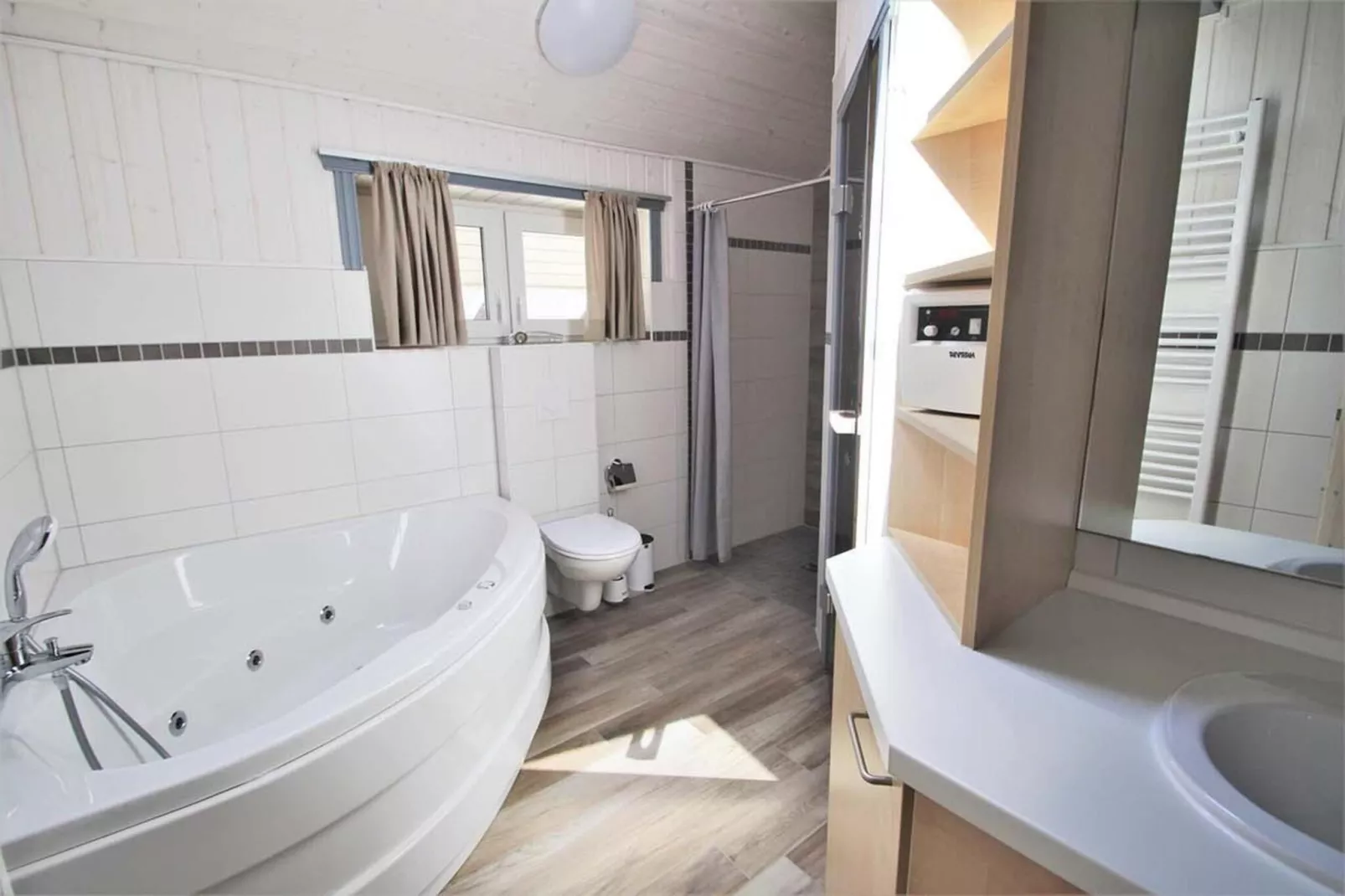 Seeschwalbe Classic 322-Bathroom