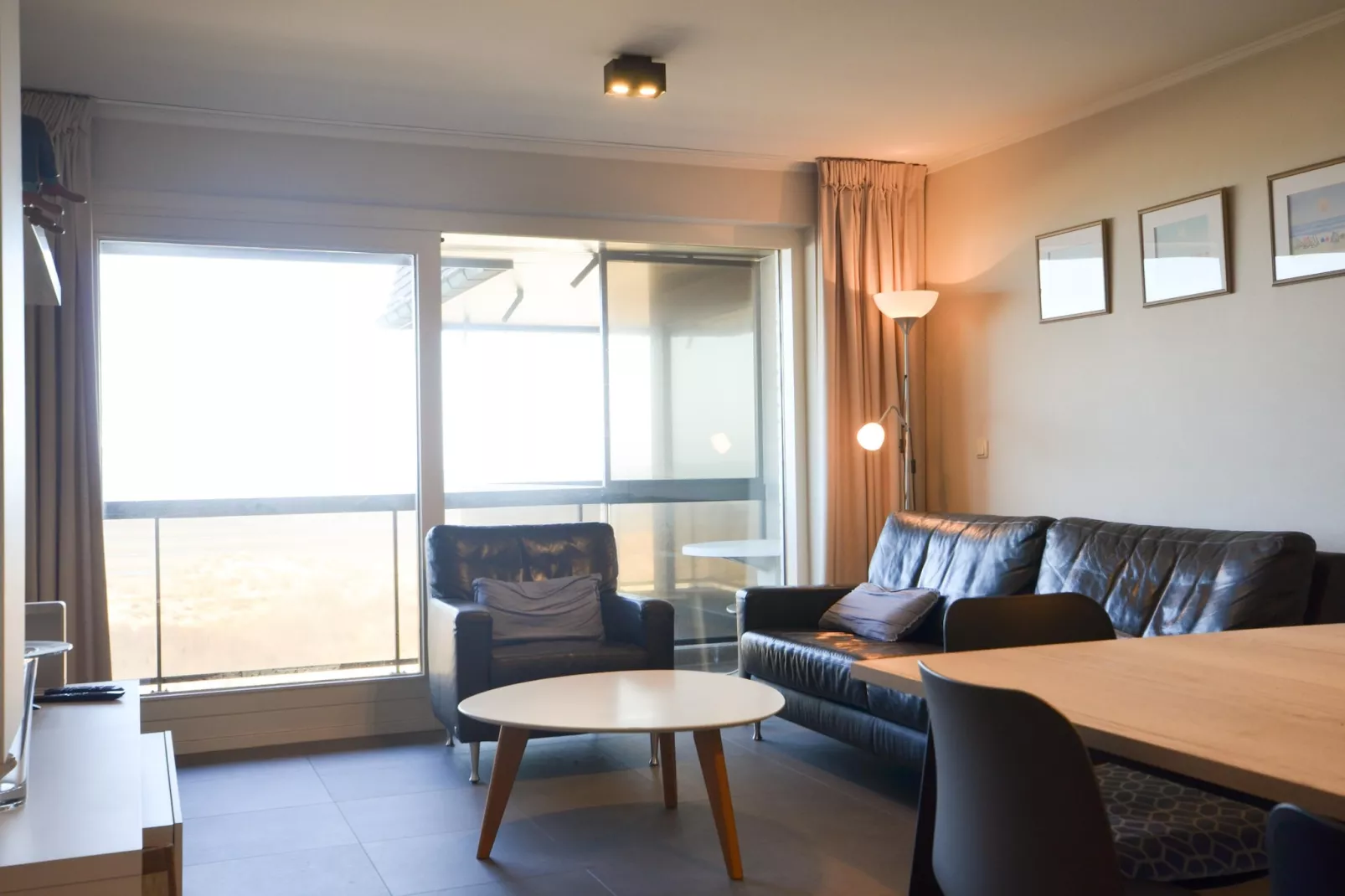 PLAZA G/2634-Living room