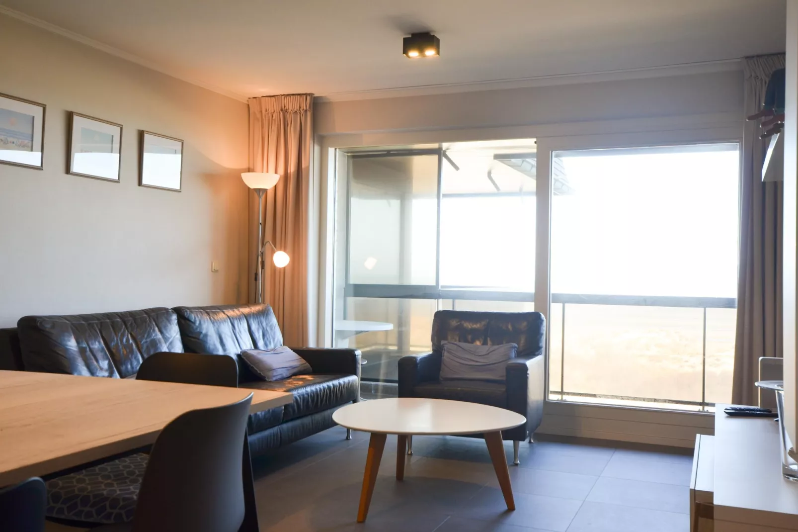 PLAZA G/2634-Living room