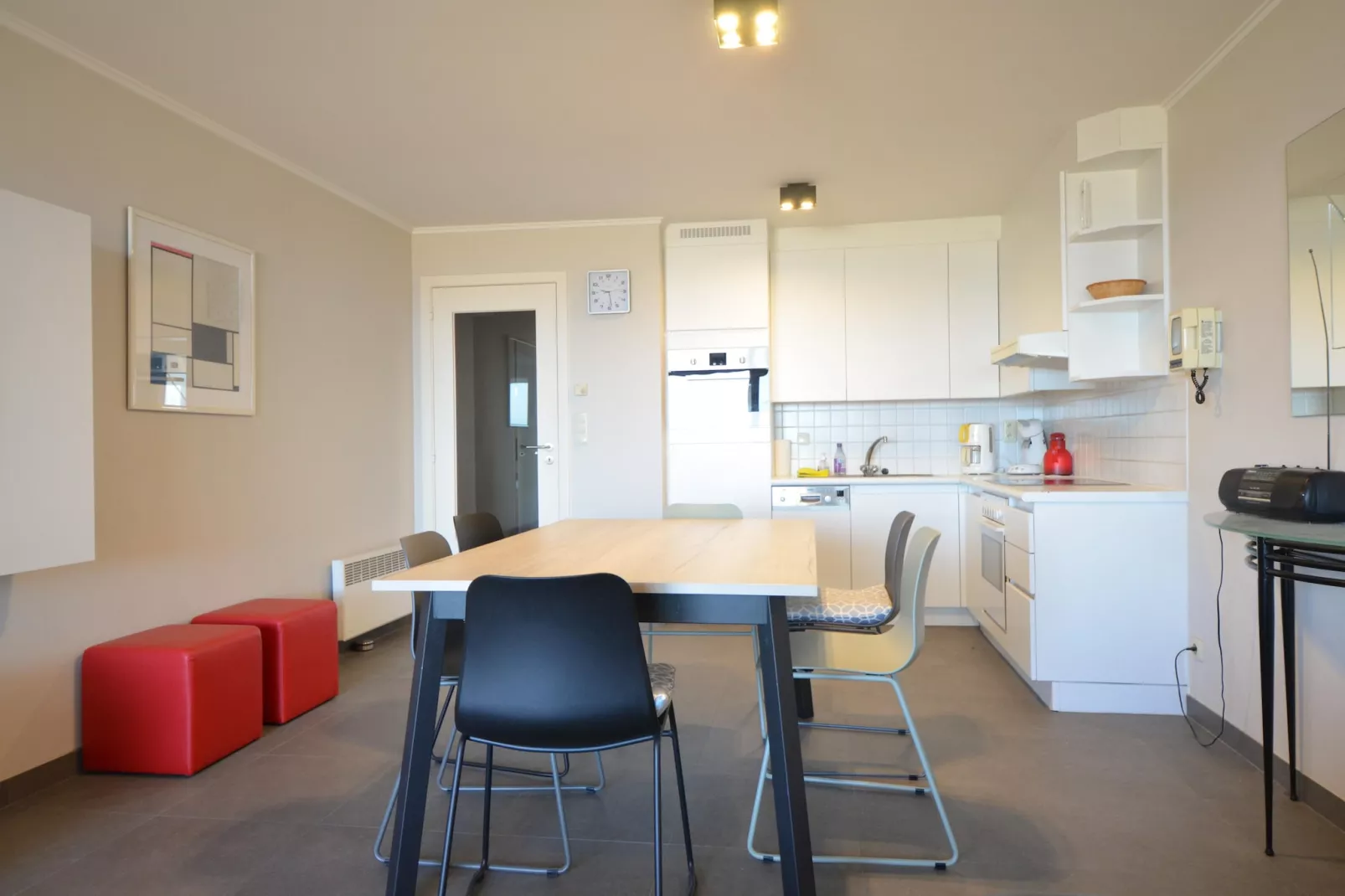 PLAZA G/2634-Dining room