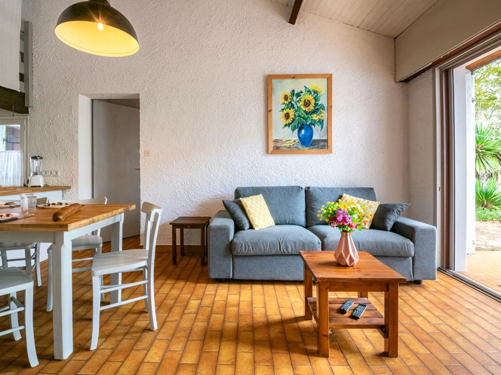 Hameau du courant-Inside
