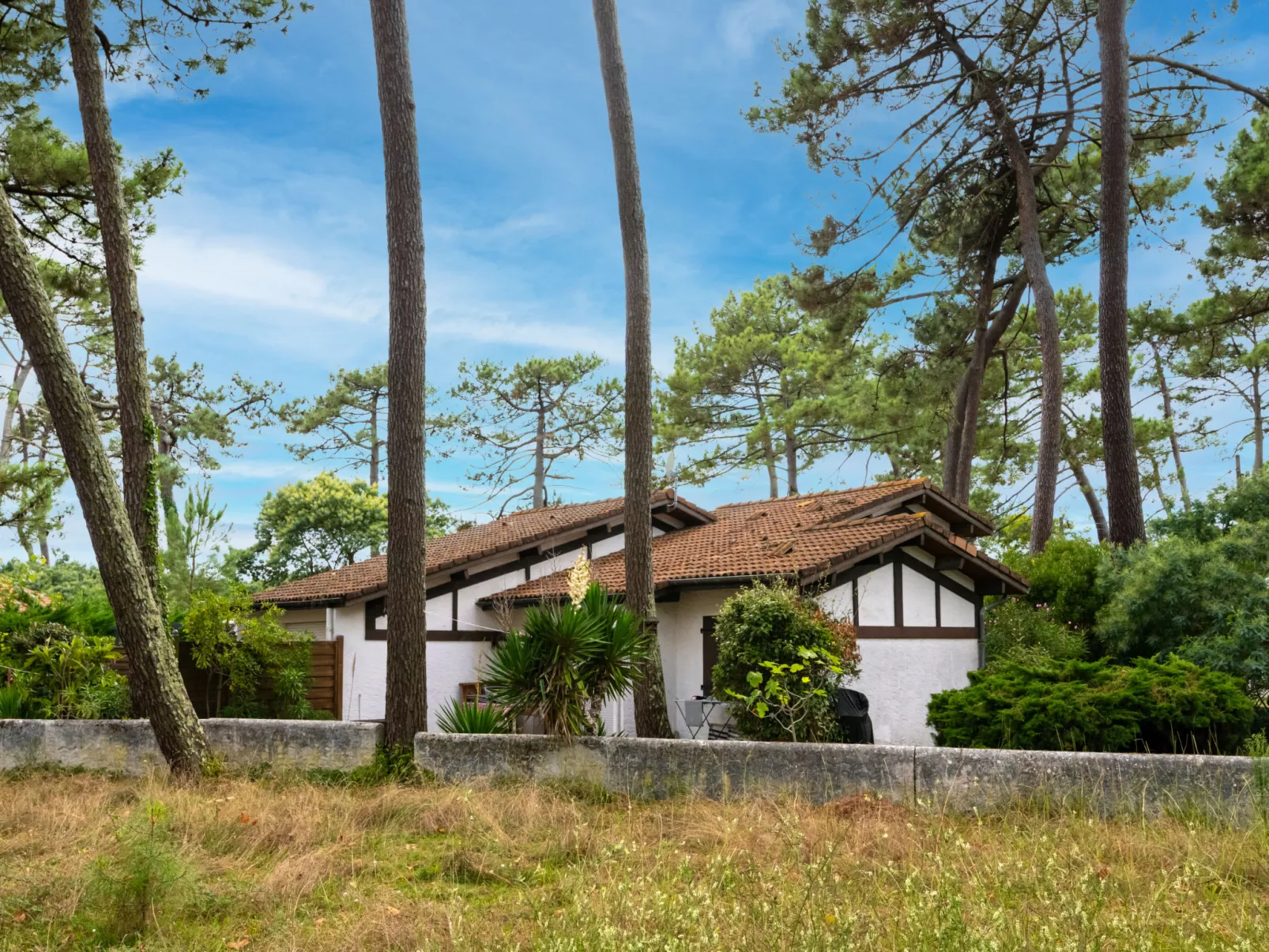 Hameau du courant-Outside