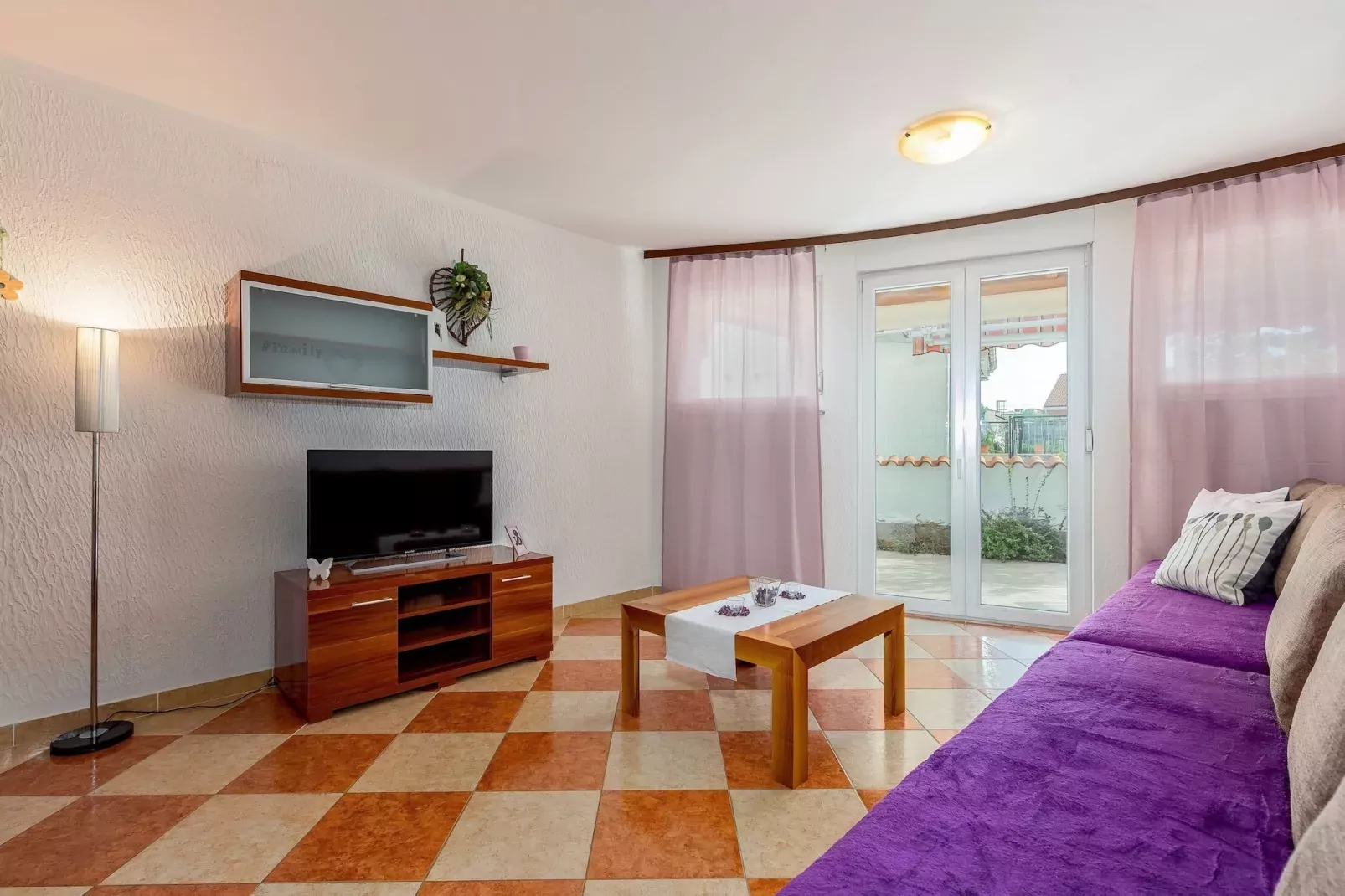 Marija Privatno 2-Living room