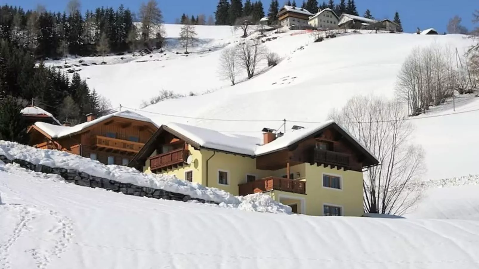 Wirnsberg-Exterior winter