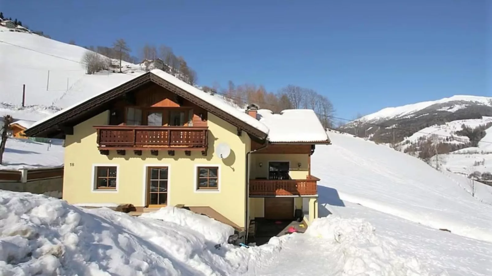 Wirnsberg-Exterior winter