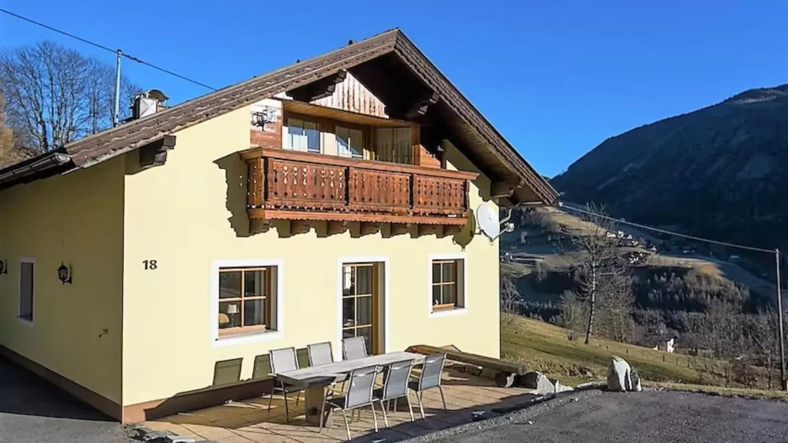 Wirnsberg-Exterior summer