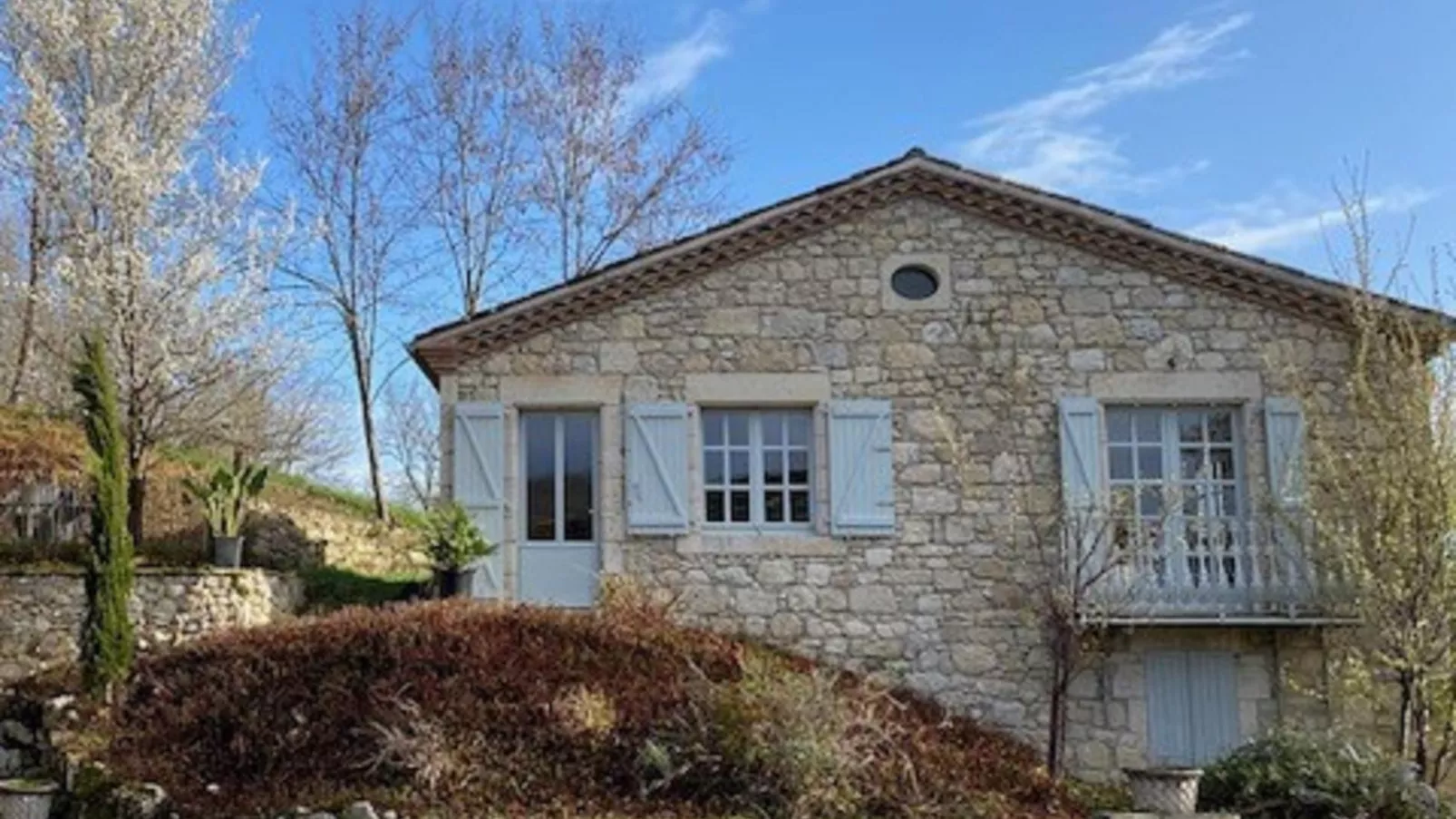 Gite La Folie-Exterior summer