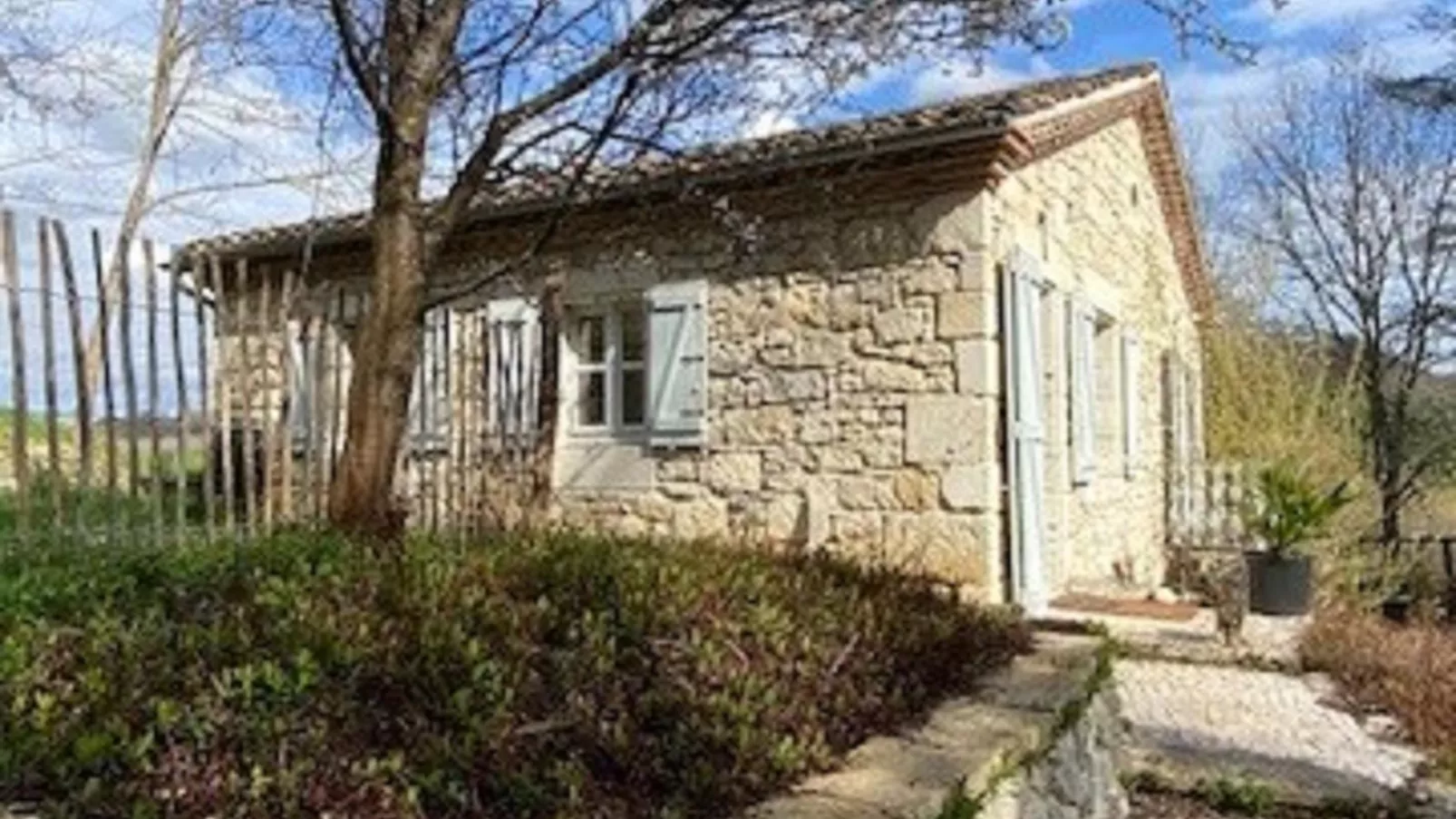 Gite La Folie-Exterior summer