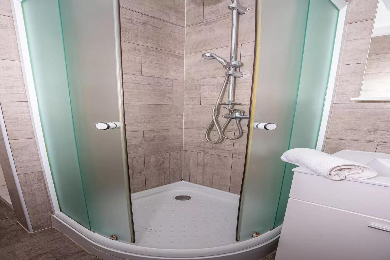 Studio Apartment Jasminka A2-Bathroom
