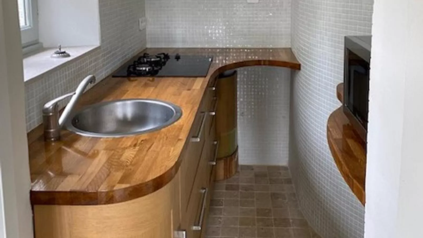 Gite La Folie-Kitchen