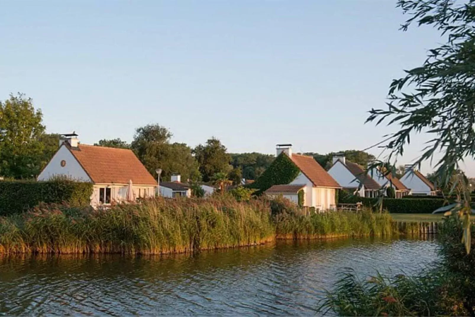 PLAZA H/0733-Zones d'été à 20 km