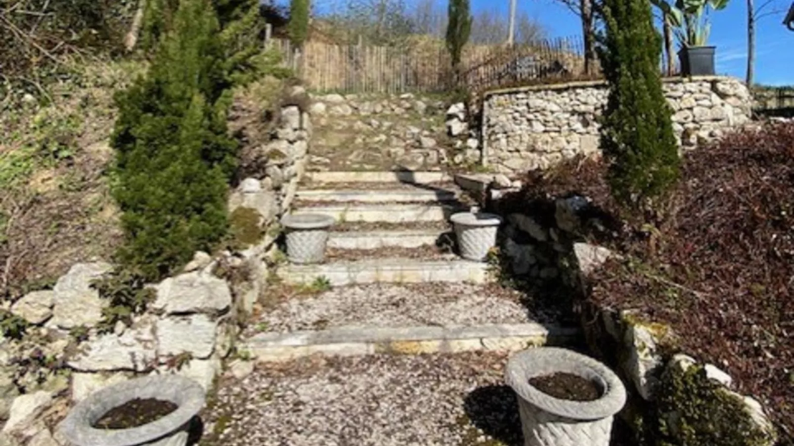 Gite La Folie-Gardens summer