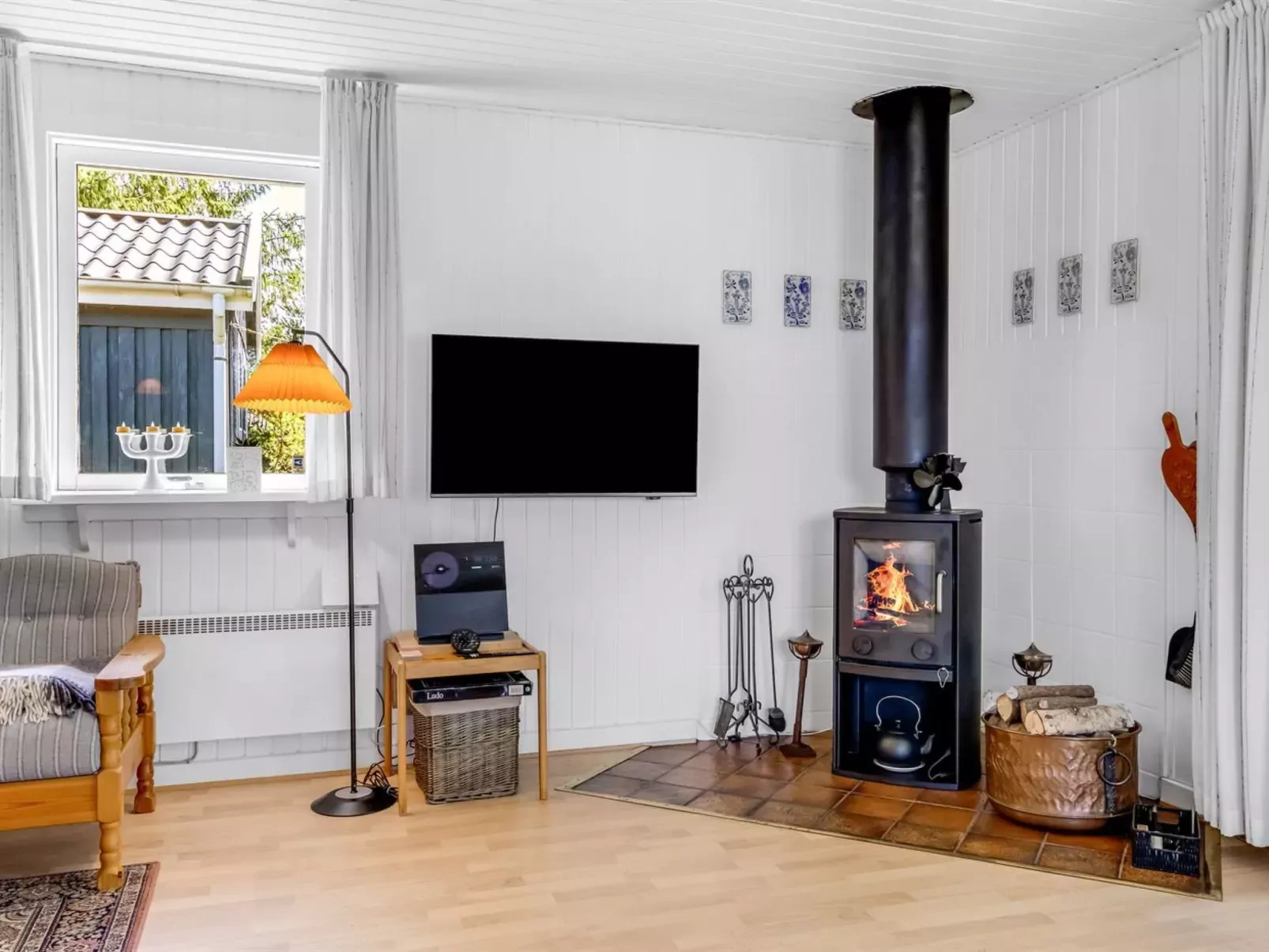 "Fiallar" - 3.2km from the sea-Inside