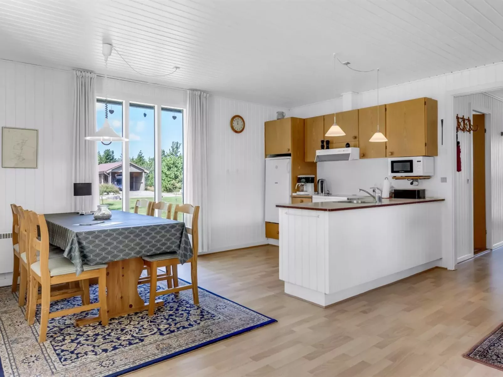 "Fiallar" - 3.2km from the sea-Inside