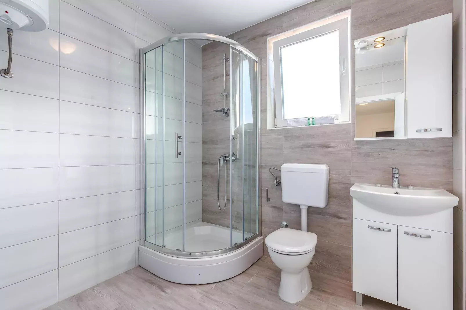 Villa Veronique VVG-Bathroom