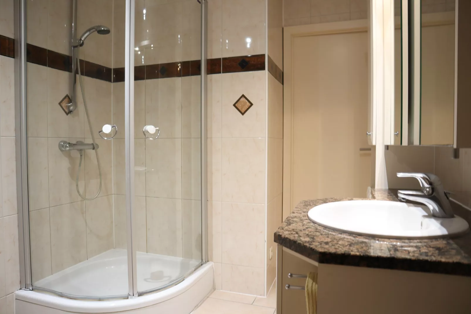 GOUNOD 0101PK-Bathroom