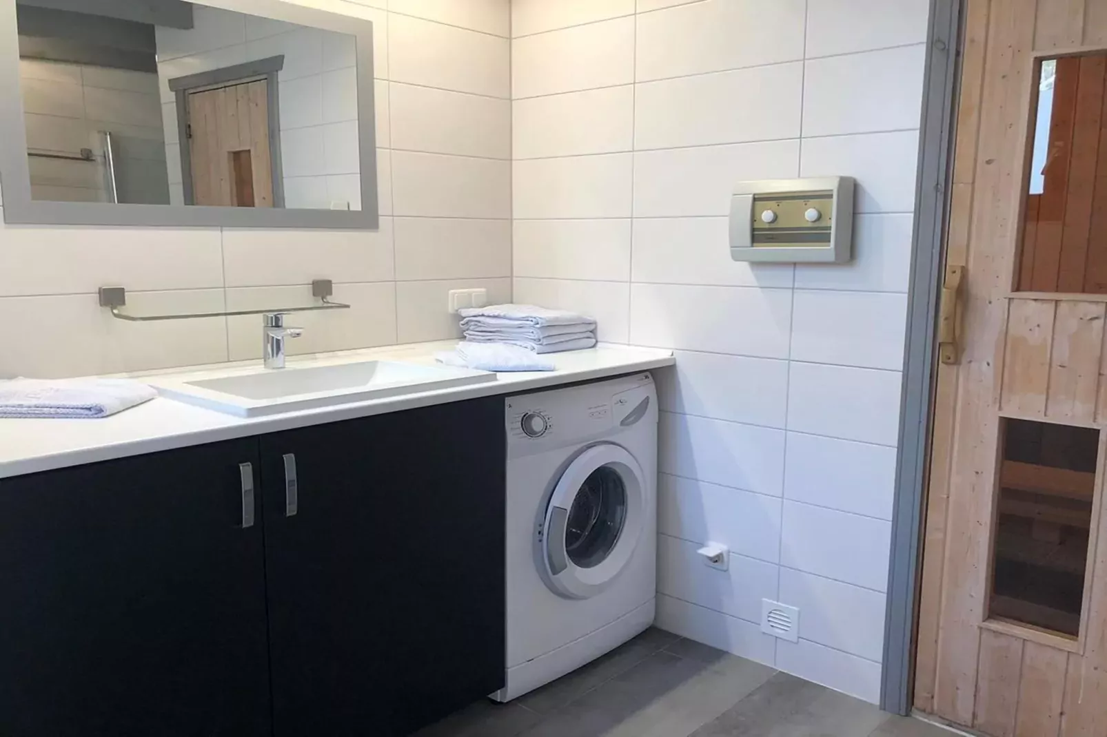 FH Wildgans Comfort mit Sauna & Kaminofen 81 qm 84-Bathroom