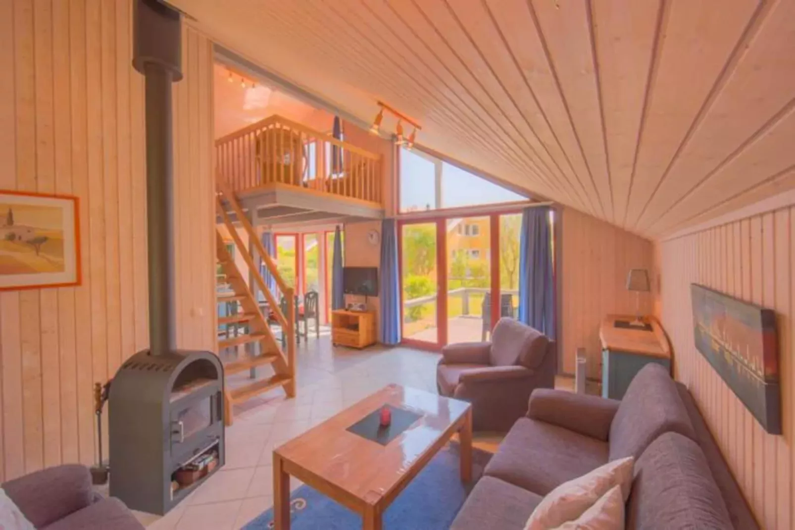 FH Wildgans Comfort mit Sauna & Kaminofen 81 qm 84-Living room