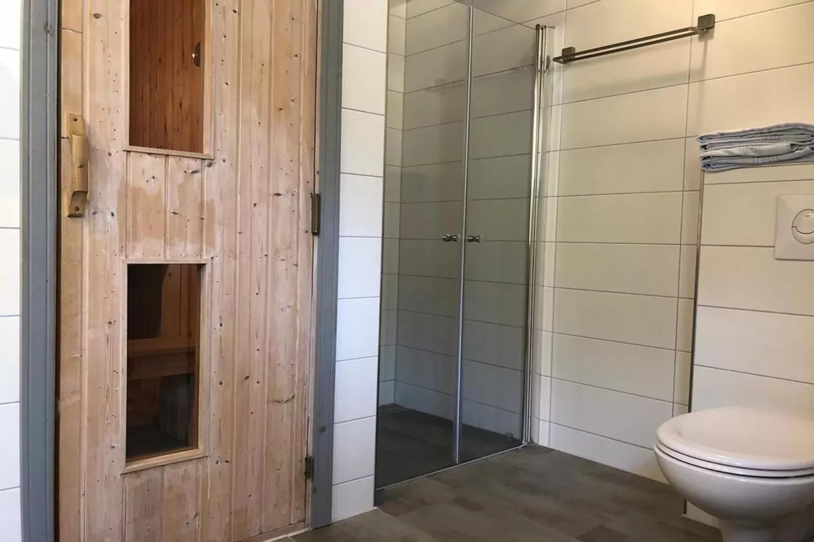 FH Wildgans Comfort mit Sauna & Kaminofen 81 qm 84-Bathroom
