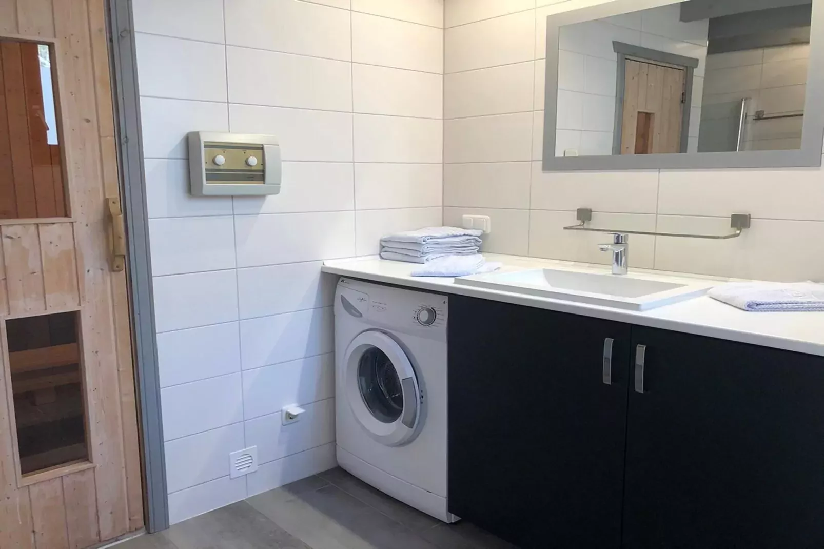 FH Wildgans Comfort mit Sauna & Kaminofen 81 qm 84-Bathroom
