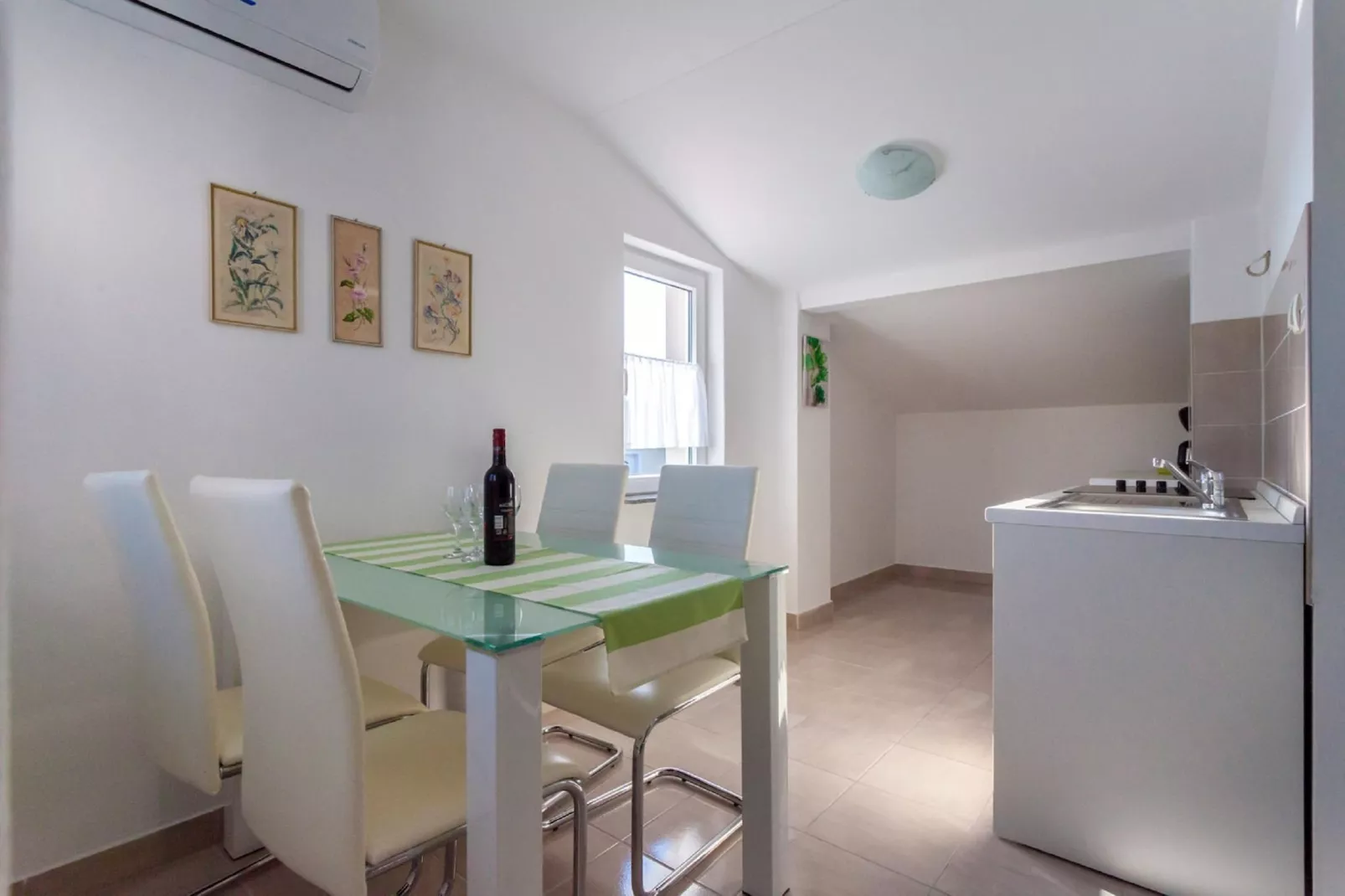Blažević 4-Dining room