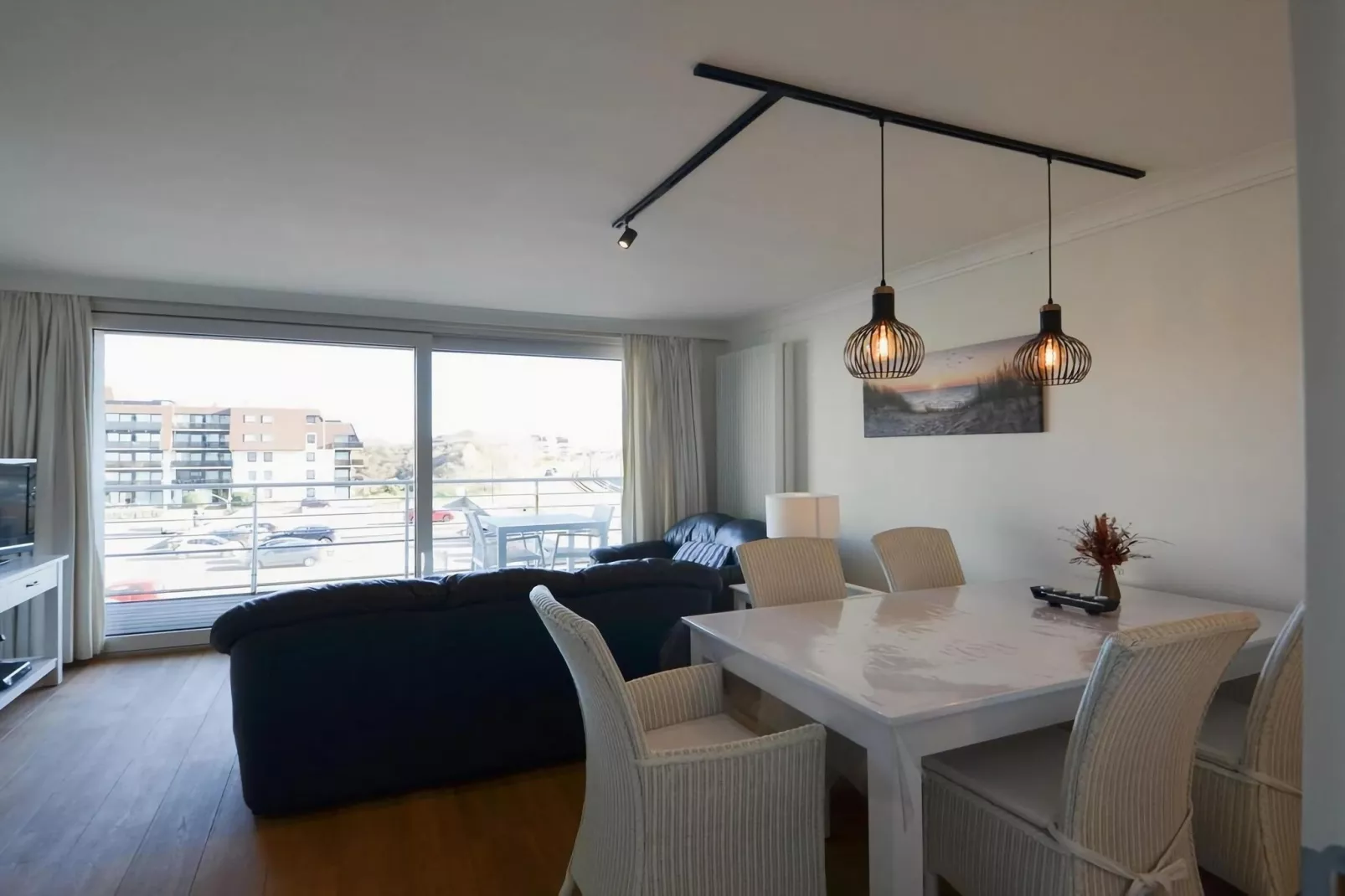 CHRIST/CHRISTA/0202-Dining room