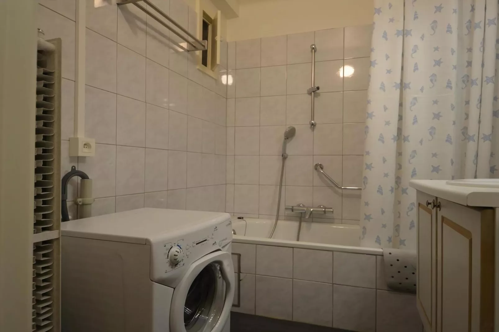 CHRIST/CHRISTA/0202-Bathroom