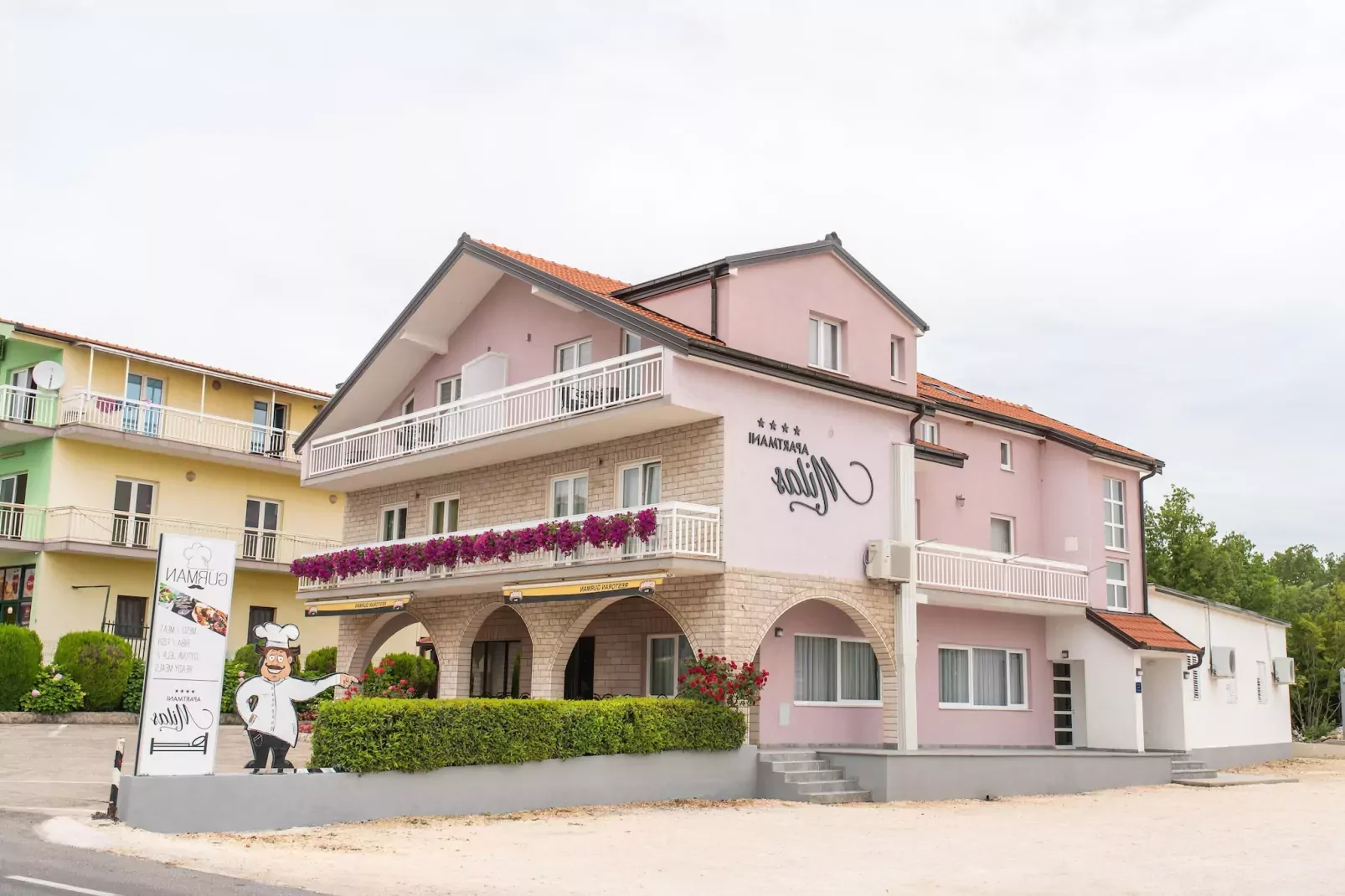 Apartman Milas 3and4-Exterior in summer