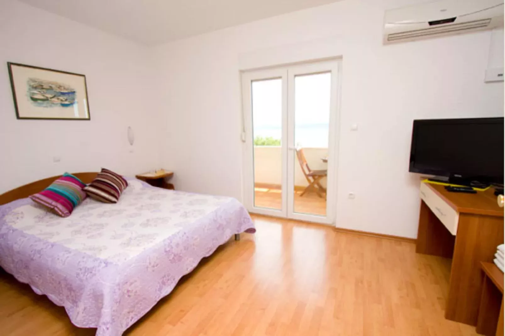 Shared pool apartment David - first floor-Chambre